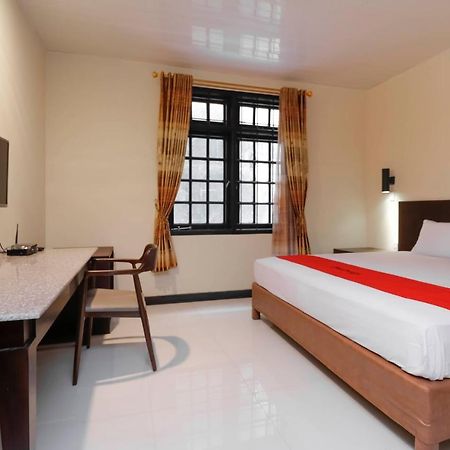 Reddoorz Plus Near Halim Perdanakusuma 2 Jacarta Exterior foto