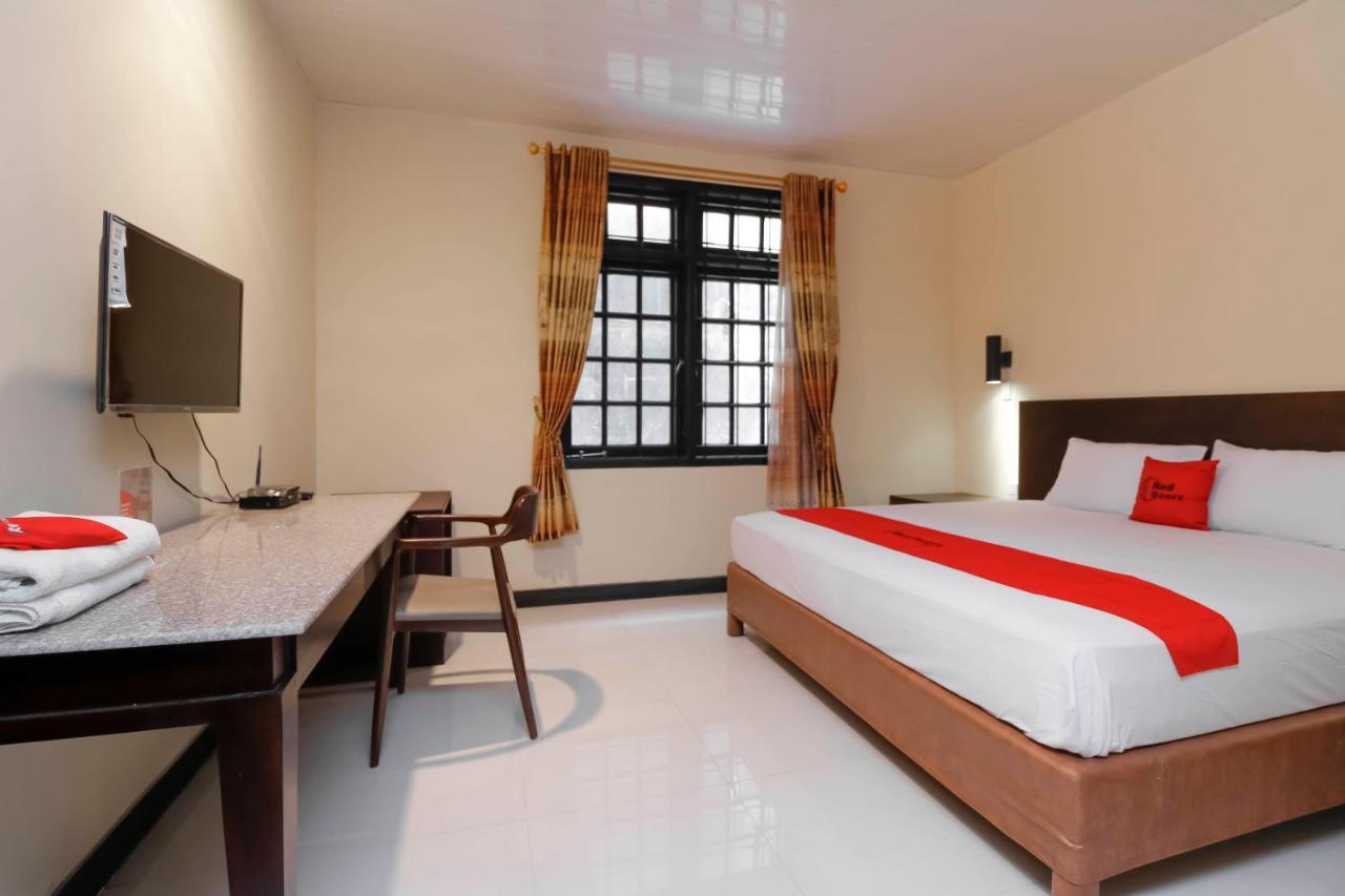 Reddoorz Plus Near Halim Perdanakusuma 2 Jacarta Exterior foto