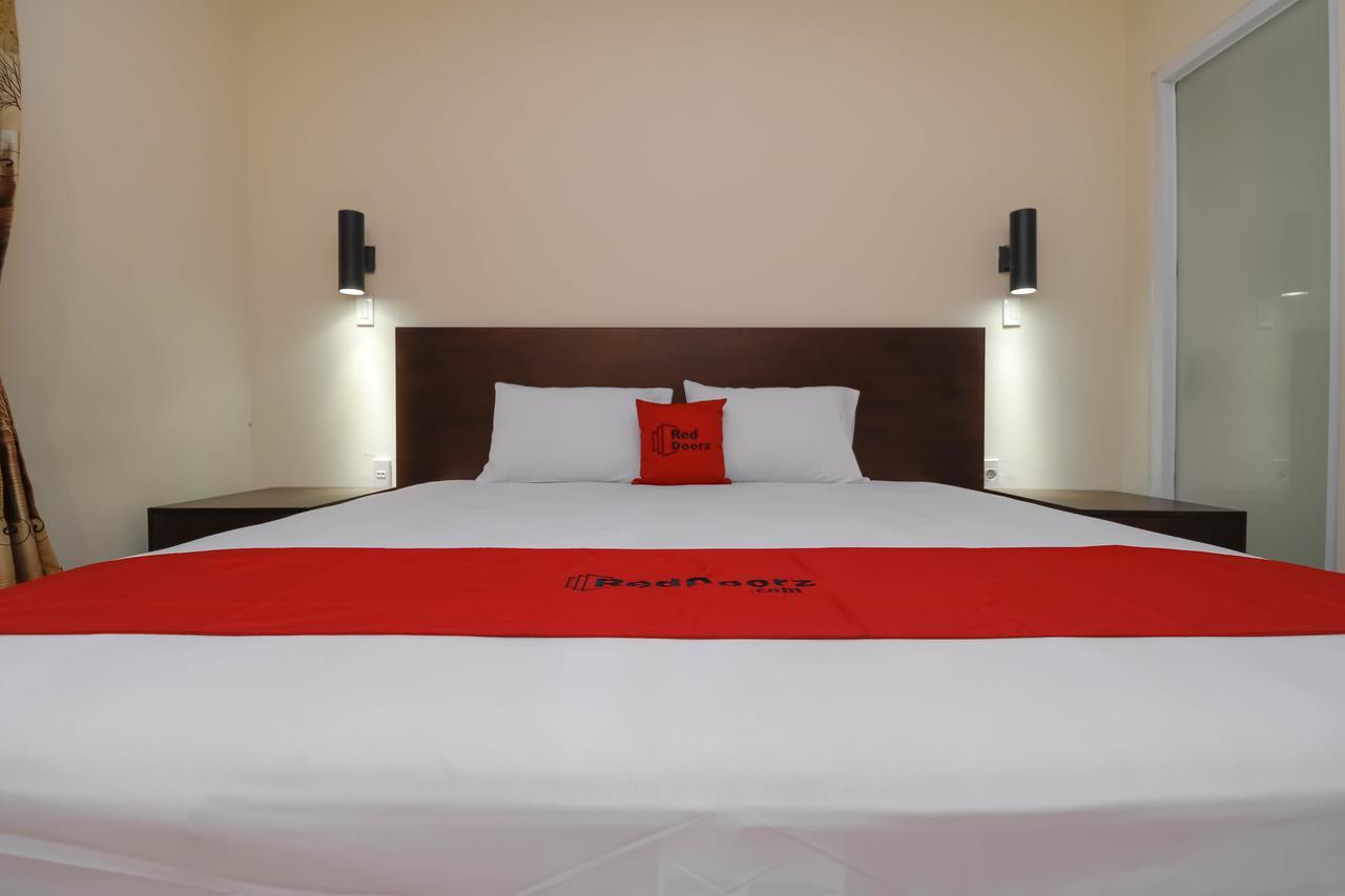 Reddoorz Plus Near Halim Perdanakusuma 2 Jacarta Exterior foto